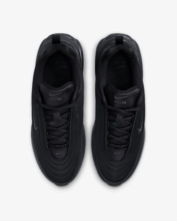 Nike portal “full black”