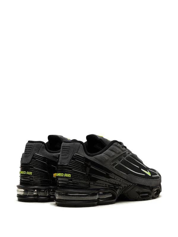 Nike AirMax plus “black”